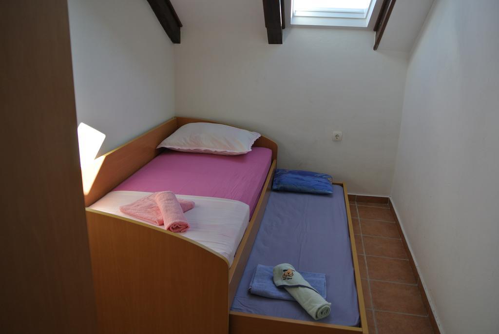 Kaprije Mistral Apartment Zewnętrze zdjęcie