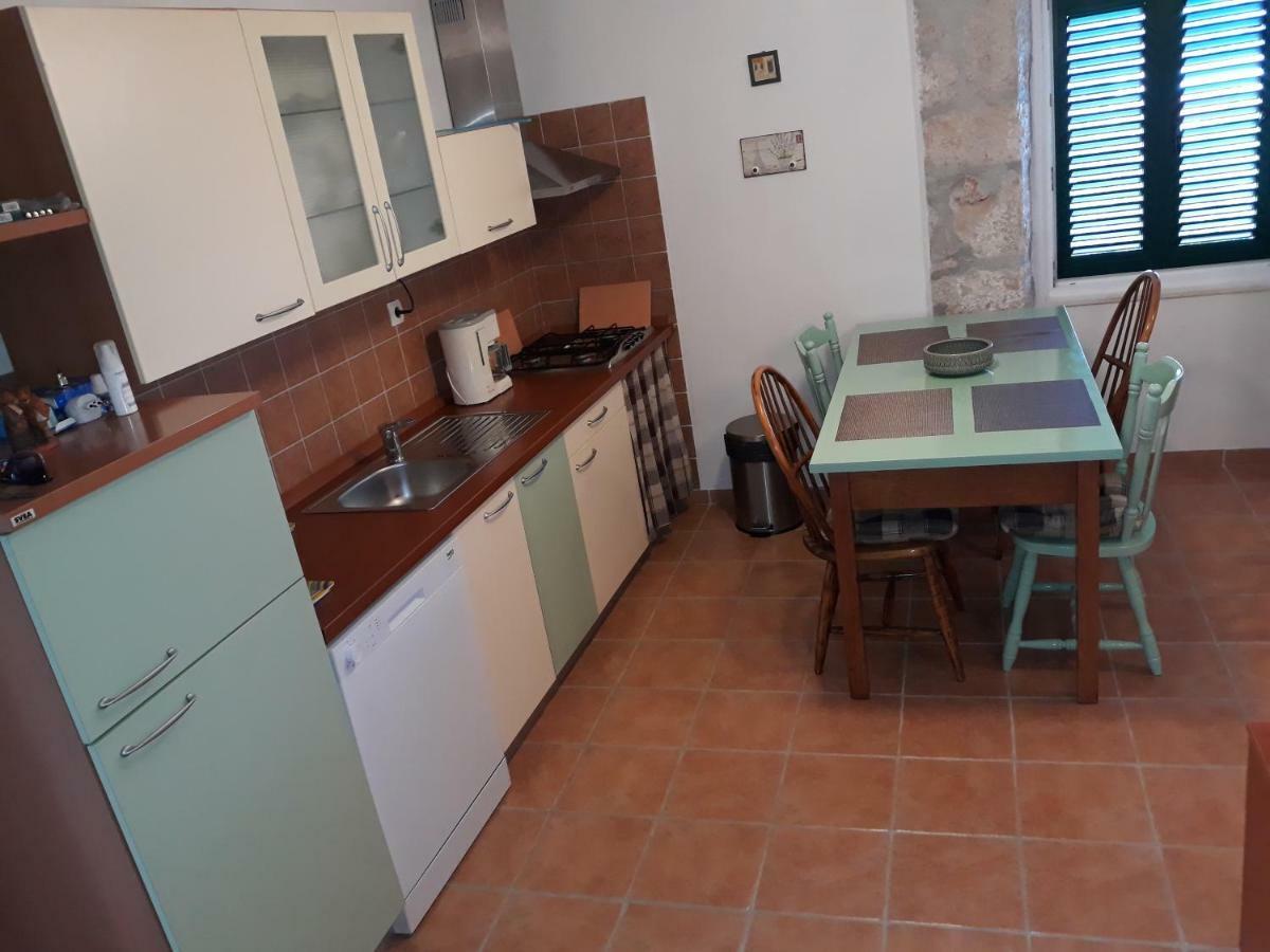 Kaprije Mistral Apartment Zewnętrze zdjęcie