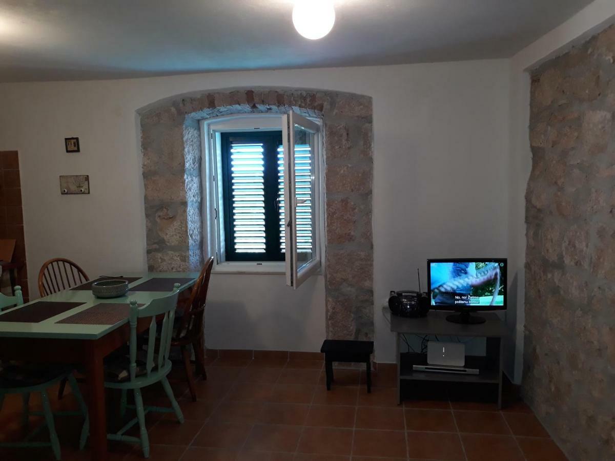 Kaprije Mistral Apartment Zewnętrze zdjęcie